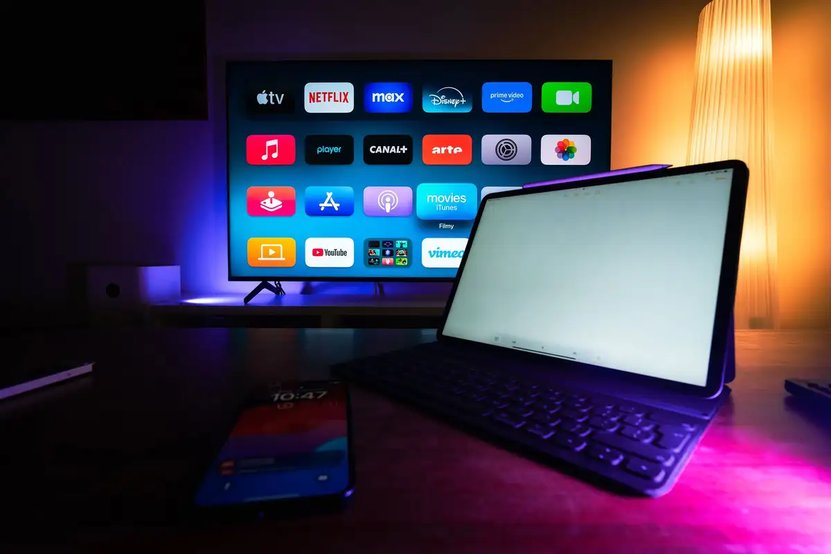 IPTV player apps displayed on a smart TV interface for the Best IPTV Players 2026 guide